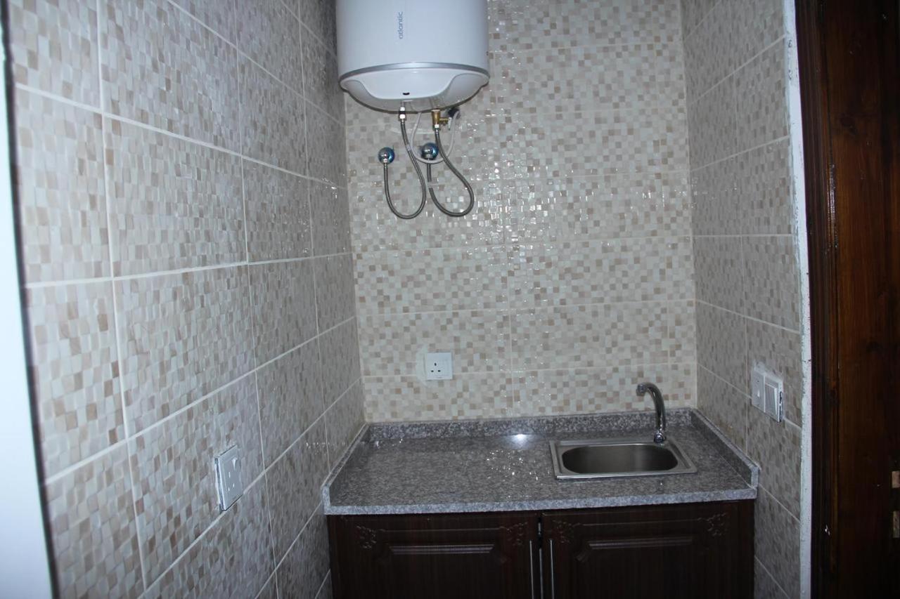 Weekend Hotel Aqaba Bagian luar foto